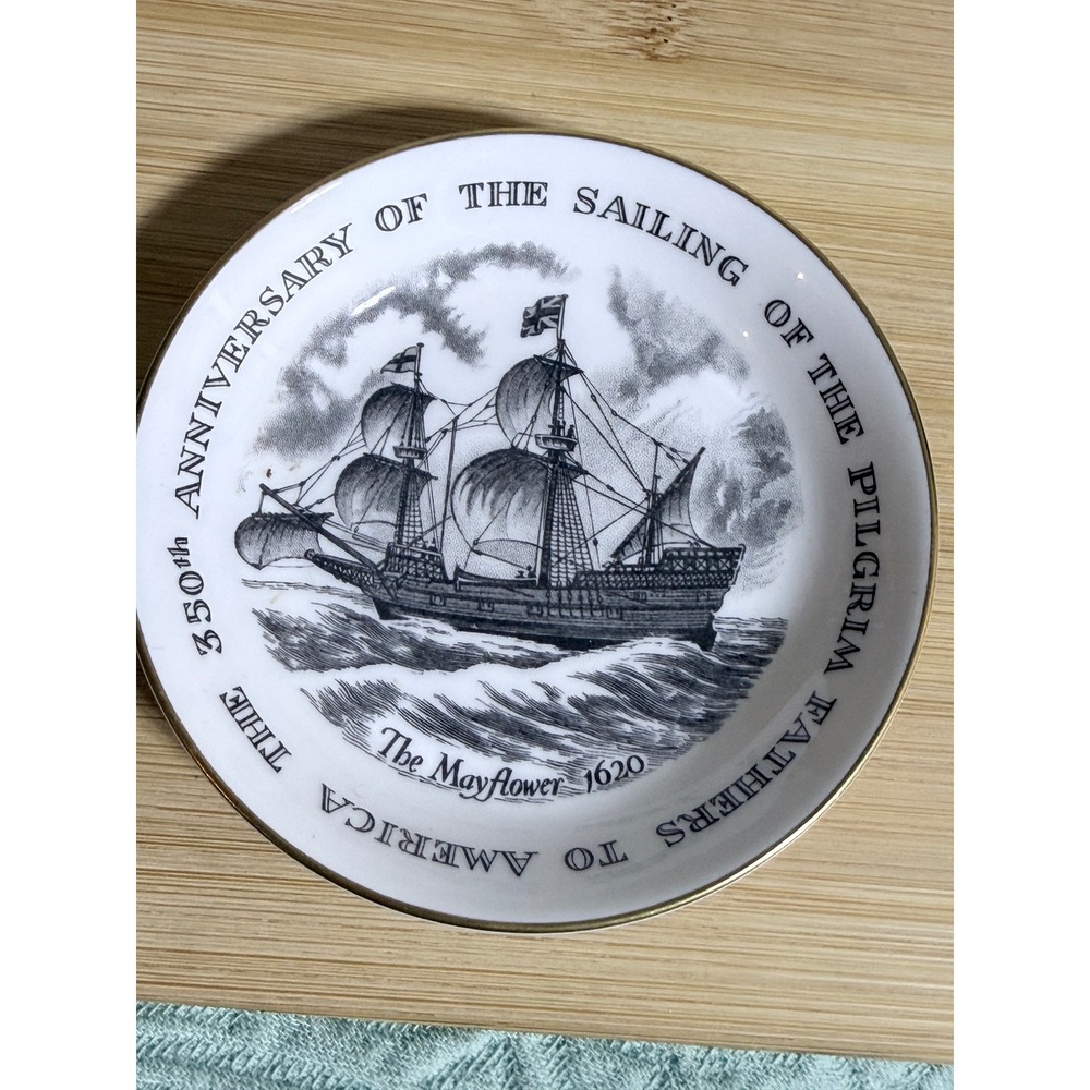 Royal Worcester Mayflower Plate Bone China Vintage Pilgrim 350th Anniversary 4"
